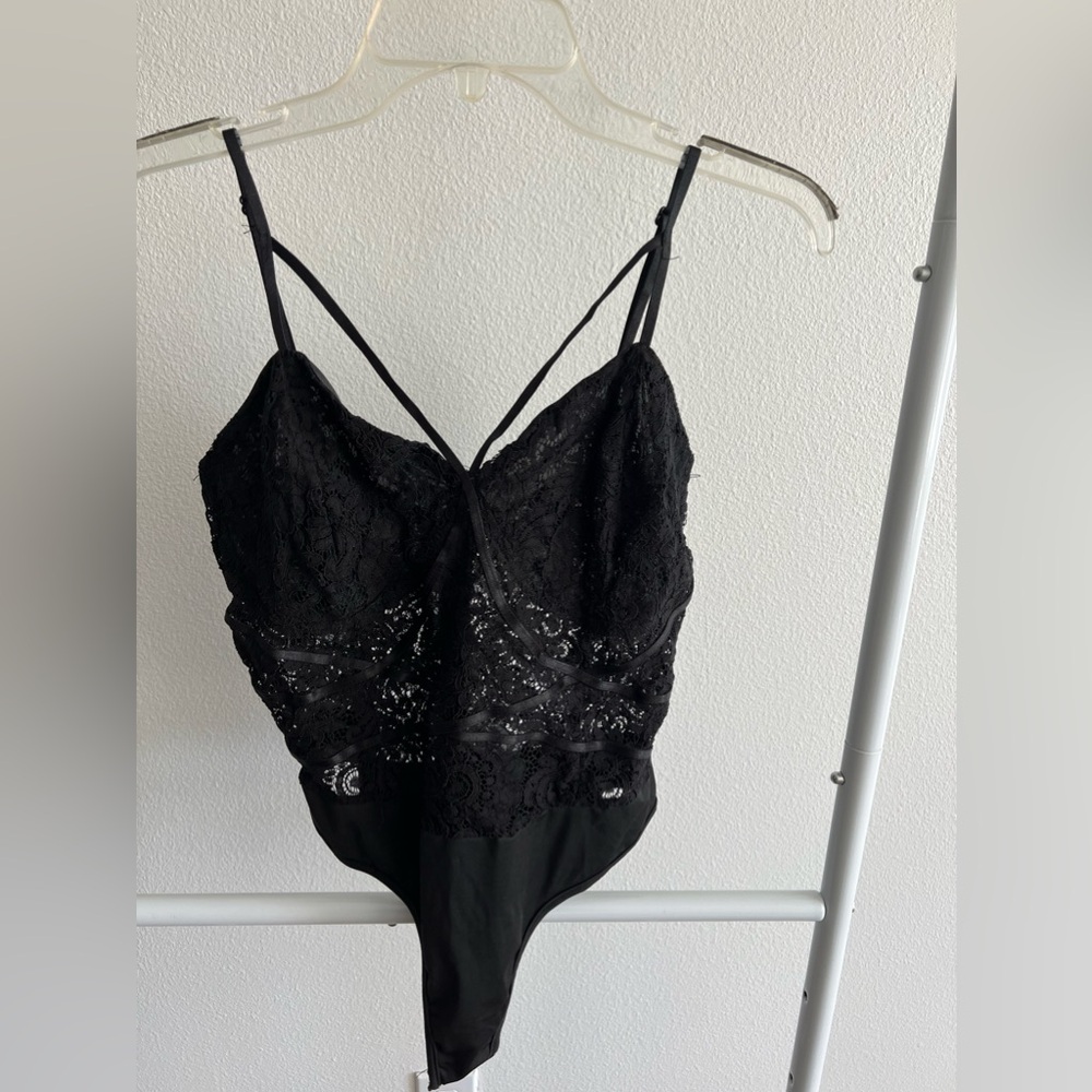 MISSGUIDED size 10 Lace Bodysuit